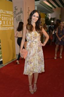 Jordana Brewster feet photo thumbnail