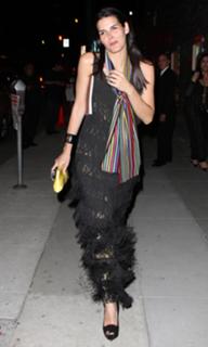 Angie Harmon feet photo thumbnail