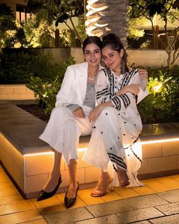 Jannat Zubair Rahmani feet photo thumbnail