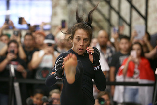 Joanna Jedrzejczyk feet photo thumbnail