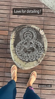 Taapsee Pannu feet photo thumbnail