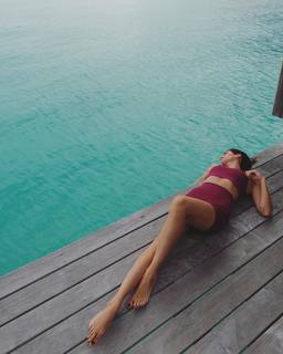 Sara Sampaio feet photo thumbnail