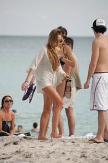 Lindsay Lohan feet photo thumbnail