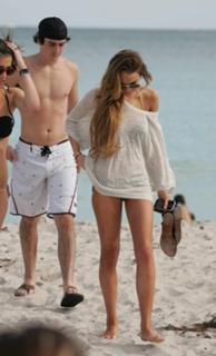 Lindsay Lohan feet photo thumbnail