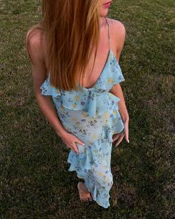 Marina Ruy Barbosa feet photo thumbnail