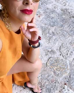 Claudia Lizaldi feet photo thumbnail