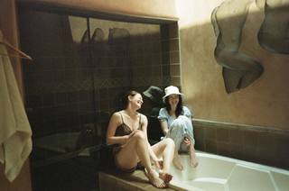 Rachel Brosnahan feet photo thumbnail