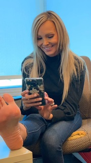 Kyle Unfug feet photo thumbnail