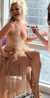 Tina O'Brien feet photo thumbnail