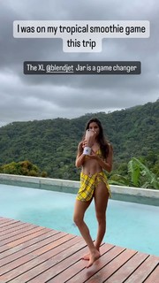 Jen Selter feet photo thumbnail
