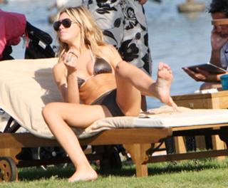 Abbey Clancy feet photo thumbnail