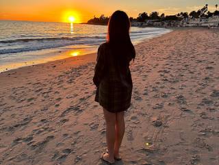 Tia Carrere feet photo thumbnail