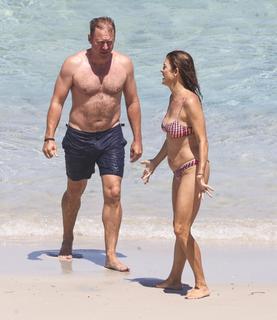 Kate Walsh feet photo thumbnail