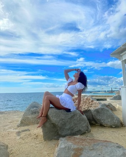 Carmen Villalobos feet photo thumbnail