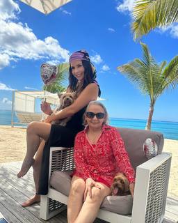 Carmen Villalobos feet photo thumbnail