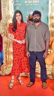 Katrina Kaif feet photo thumbnail