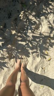 Irina Shayk feet photo thumbnail
