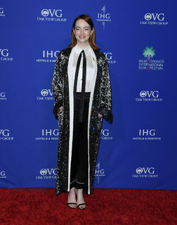 Emma Stone feet photo thumbnail