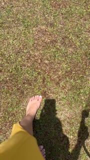 Carla Diaz feet photo thumbnail