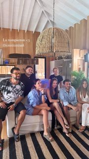 Zaira Nara feet photo thumbnail