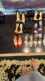 Heidi Klum feet photo thumbnail