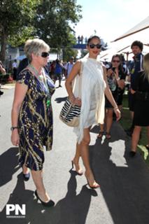 Nicole Scherzinger feet photo thumbnail
