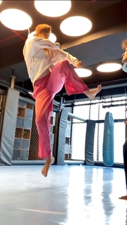 Disha Patani feet photo thumbnail
