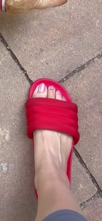Trisha Krishnan feet photo thumbnail