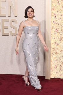 America Ferrera feet photo thumbnail