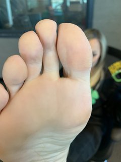 Kyle Unfug feet photo thumbnail