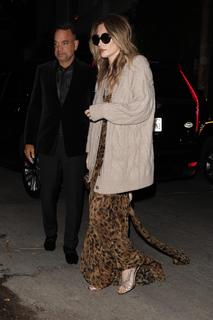 Paris Jackson feet photo thumbnail