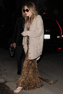 Paris Jackson feet photo thumbnail