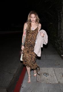 Paris Jackson feet photo thumbnail