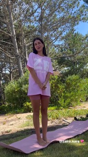 Zaira Nara feet photo thumbnail