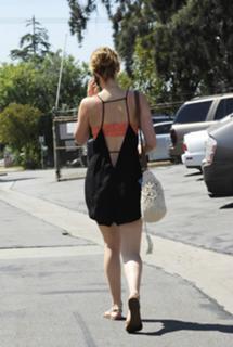 Jennifer Lawrence feet photo thumbnail