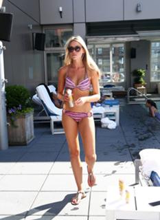 Katrina Bowden feet photo thumbnail