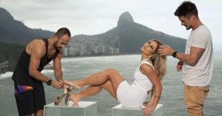 Sabrina Sato feet photo thumbnail