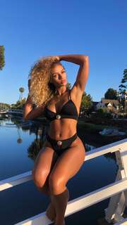 Jena Frumes feet photo thumbnail