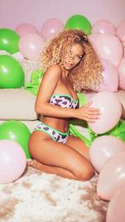 Jena Frumes feet photo thumbnail