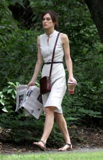 Keira Knightley feet photo thumbnail