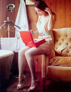 Natalia Oreiro feet photo thumbnail
