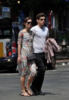 Keira Knightley feet photo thumbnail