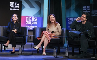 Julianne Moore feet photo thumbnail