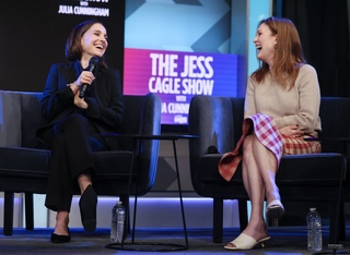 Julianne Moore feet photo thumbnail