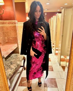 Abigail Spencer feet photo thumbnail