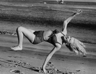 Marilyn Monroe feet photo thumbnail