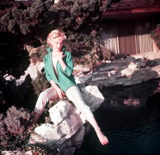 Marilyn Monroe feet photo thumbnail