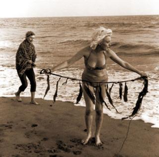 Marilyn Monroe feet photo thumbnail