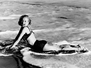 Marilyn Monroe feet photo thumbnail