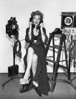 Marilyn Monroe feet photo thumbnail